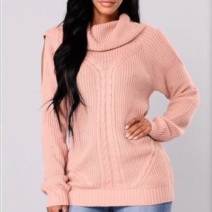 Brand new sweater from fashion nova